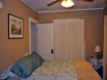 Lazy T Ranch Guest House Μανχάταν Εξωτερικό φωτογραφία