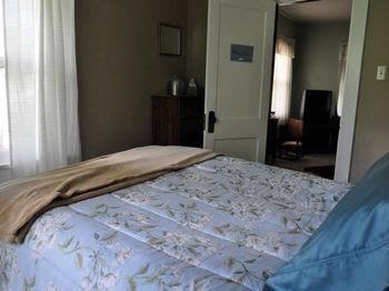 Lazy T Ranch Guest House Μανχάταν Εξωτερικό φωτογραφία